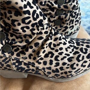 Blowfish Tan and Black Leopard Boots